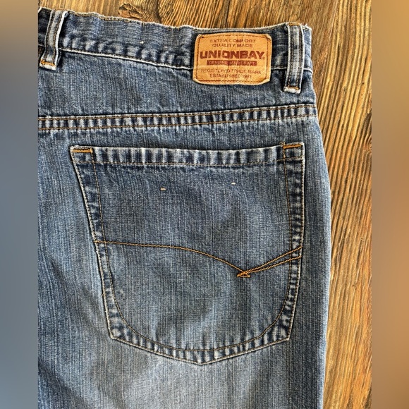 Unionbay Loose Boot Cut Jeans Mens 34x32 Blue Denim Distressed Destroyed Vtg Y2K - Picture 9 of 16